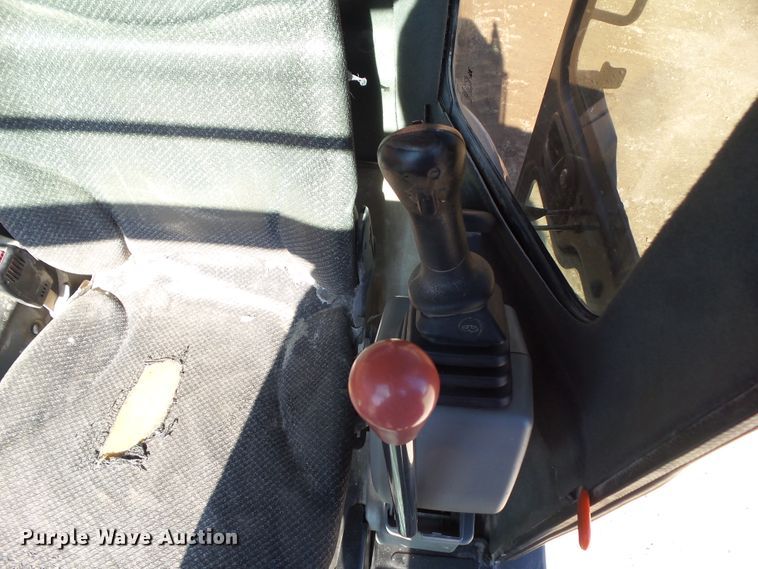 image for item DA7071 2011 Bobcat E42  mini excavator