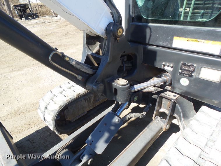 image for item DA7071 2011 Bobcat E42  mini excavator