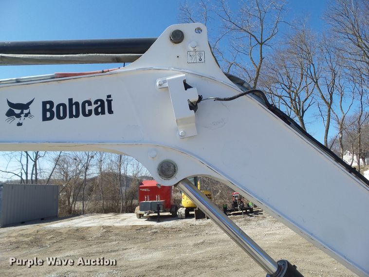 image for item DA7071 2011 Bobcat E42  mini excavator