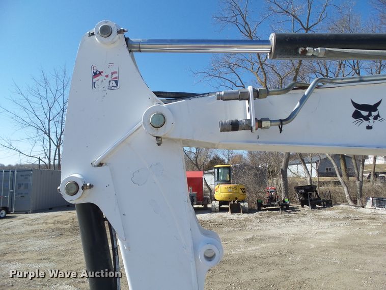 image for item DA7071 2011 Bobcat E42  mini excavator