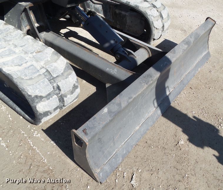 image for item DA7071 2011 Bobcat E42  mini excavator