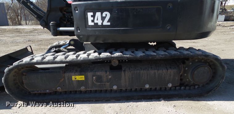 image for item DA7071 2011 Bobcat E42  mini excavator