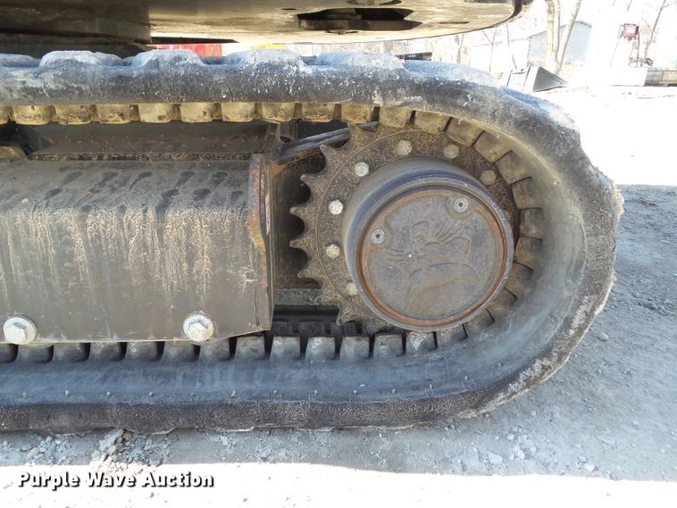 image for item DA7071 2011 Bobcat E42  mini excavator