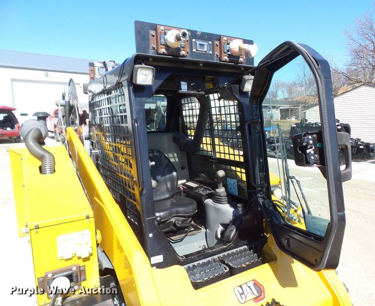 image for item DA7072 2012 Caterpillar 236B3  skid steer loader