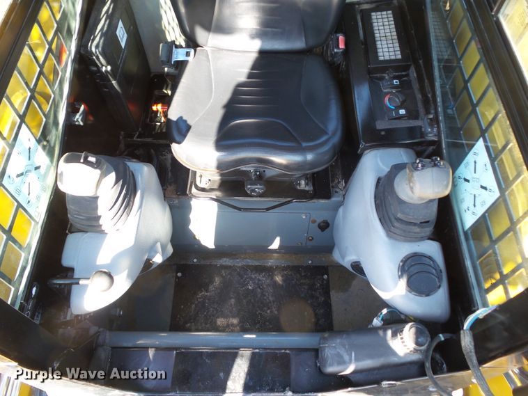 image for item DA7072 2012 Caterpillar 236B3  skid steer loader