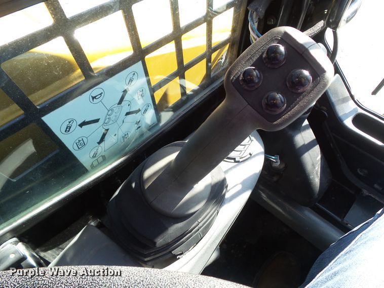 image for item DA7072 2012 Caterpillar 236B3  skid steer loader