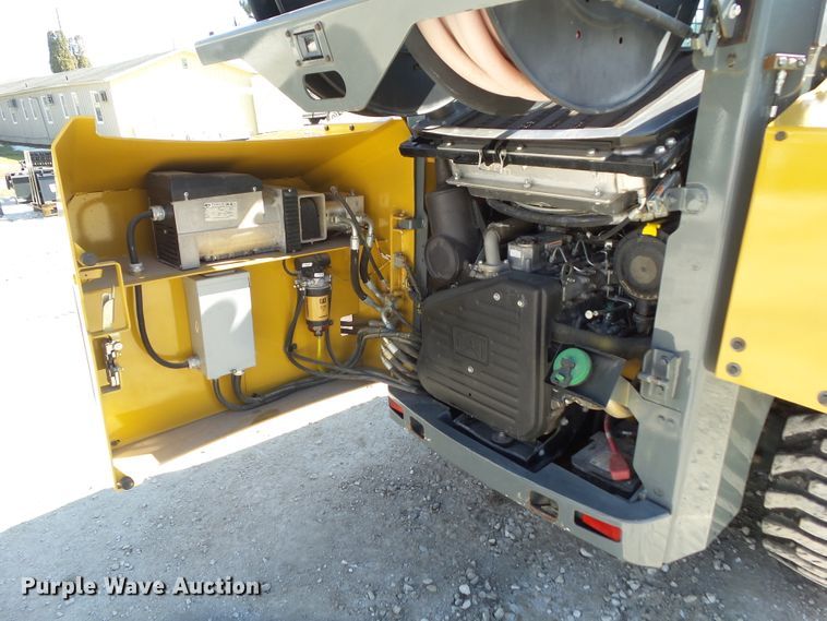 image for item DA7072 2012 Caterpillar 236B3  skid steer loader