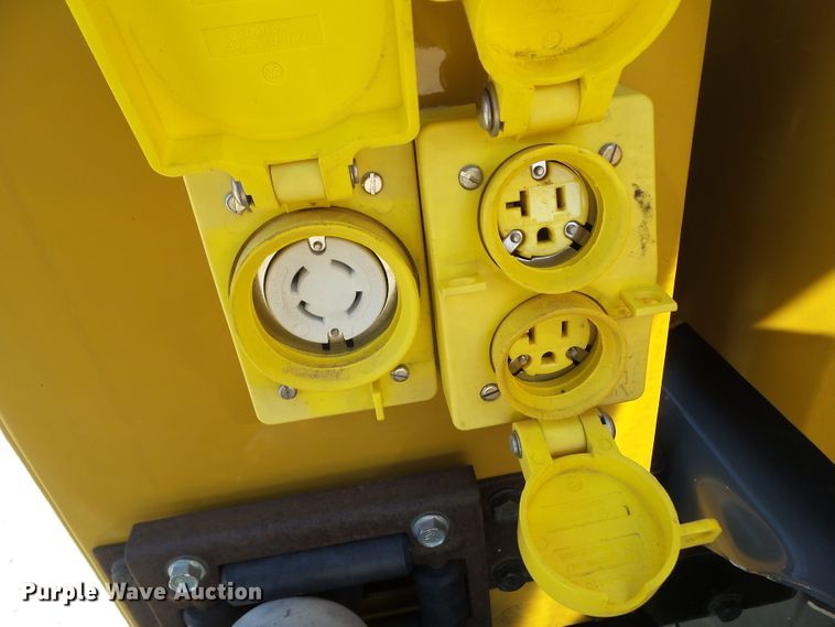 image for item DA7072 2012 Caterpillar 236B3  skid steer loader