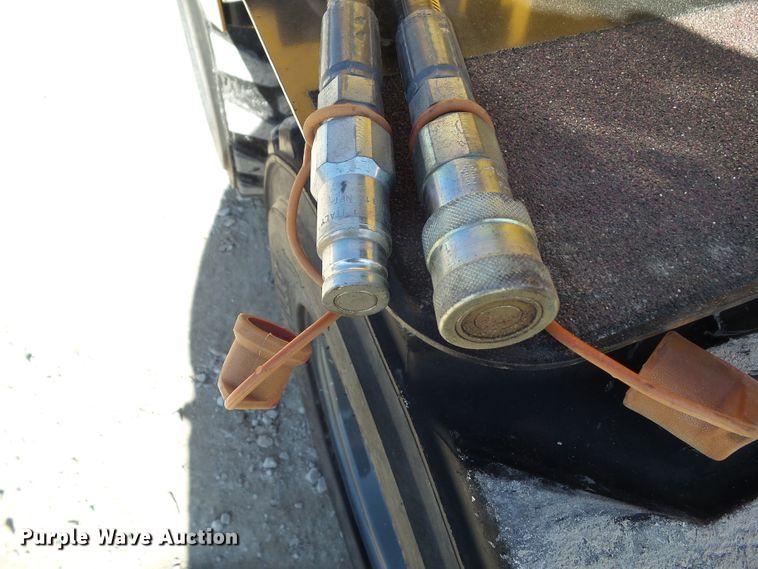 image for item DA7072 2012 Caterpillar 236B3  skid steer loader