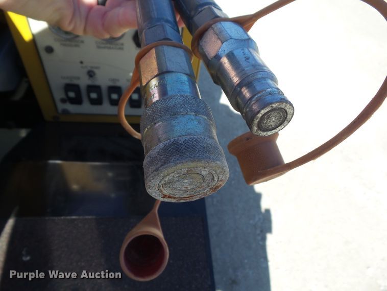 image for item DA7072 2012 Caterpillar 236B3  skid steer loader