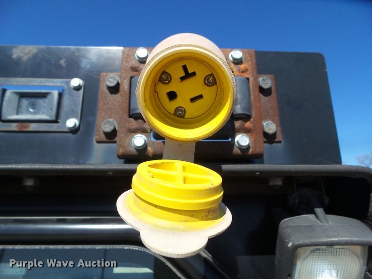 image for item DA7072 2012 Caterpillar 236B3  skid steer loader