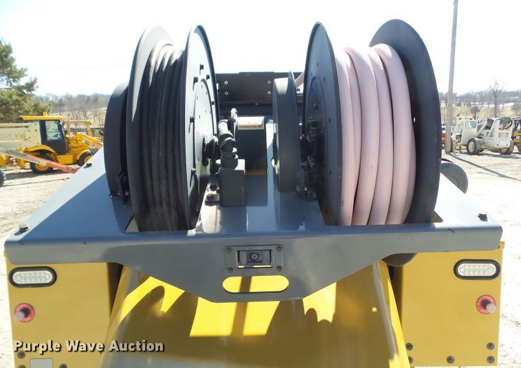 image for item DA7072 2012 Caterpillar 236B3  skid steer loader