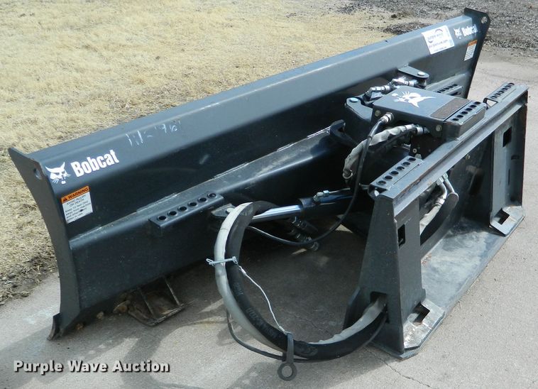 image for item DF4666 2015 Bobcat 90 Dozer six-way skid steer dozer blade