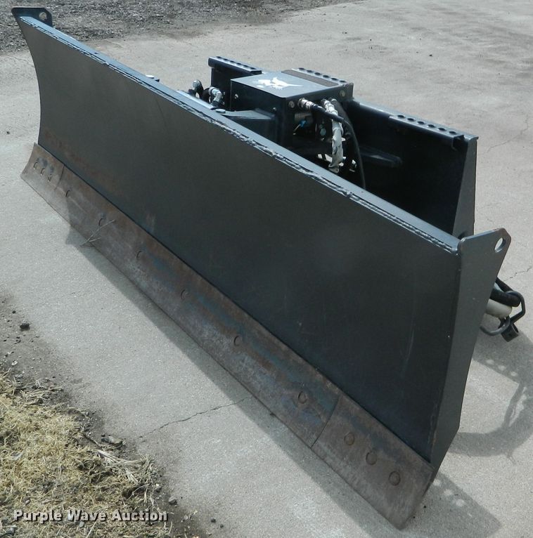 image for item DF4666 2015 Bobcat 90 Dozer six-way skid steer dozer blade