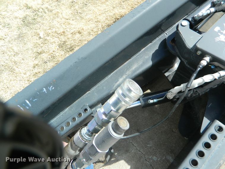 image for item DF4666 2015 Bobcat 90 Dozer six-way skid steer dozer blade