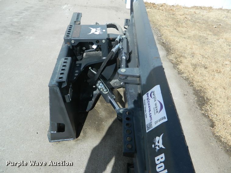 image for item DF4666 2015 Bobcat 90 Dozer six-way skid steer dozer blade