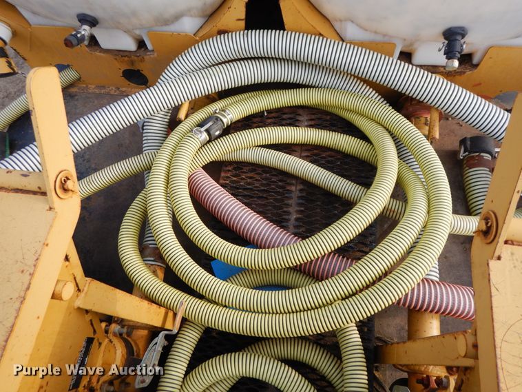 image for item DF6490 1995 Ford L8000  flatbed truck