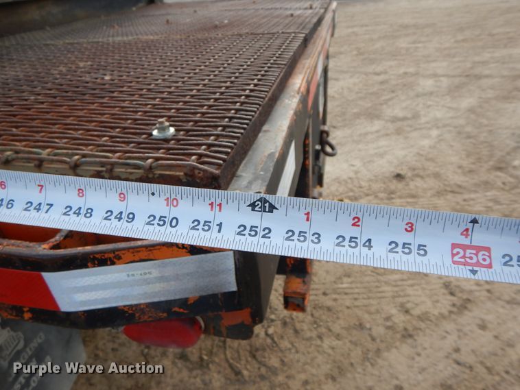 image for item DF6490 1995 Ford L8000  flatbed truck