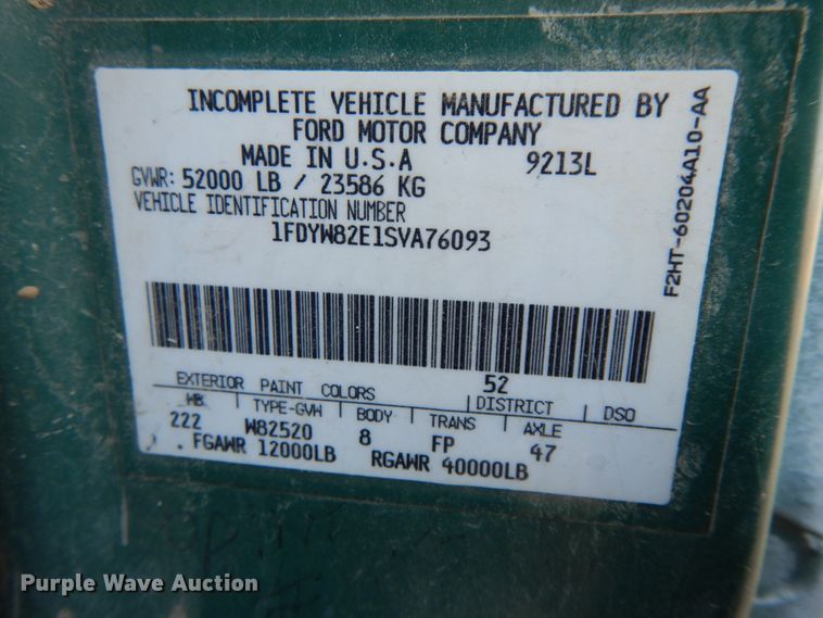 image for item DF6490 1995 Ford L8000  flatbed truck