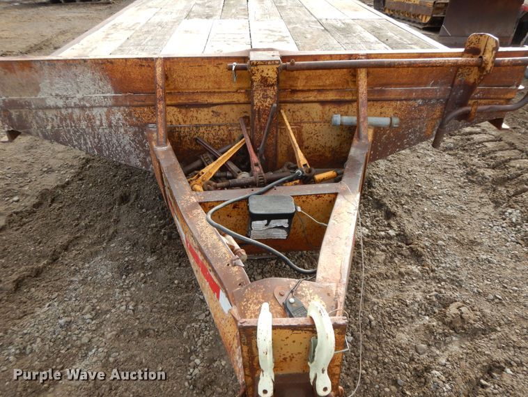 image for item DF6492 1986 Belshe T8 equipment trailer