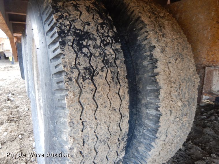 image for item DF6492 1986 Belshe T8 equipment trailer