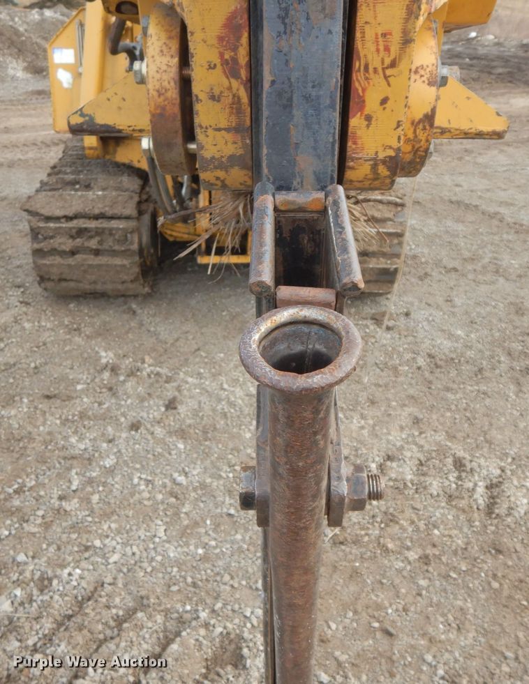 image for item DF6493 1998 Vermeer P185  cable plow
