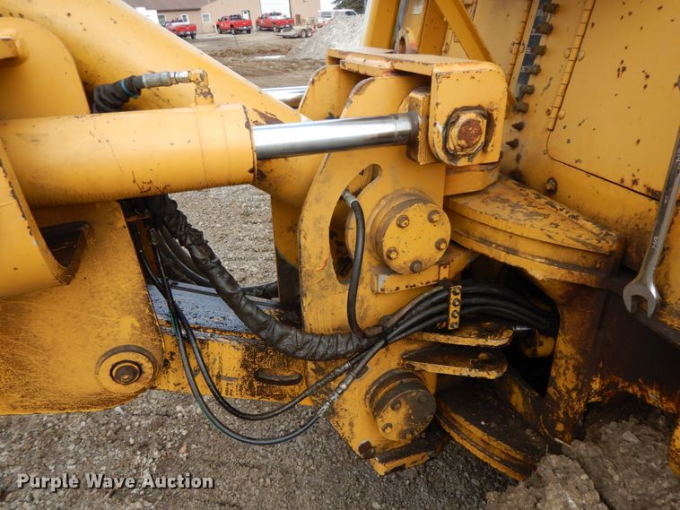 image for item DF6493 1998 Vermeer P185  cable plow