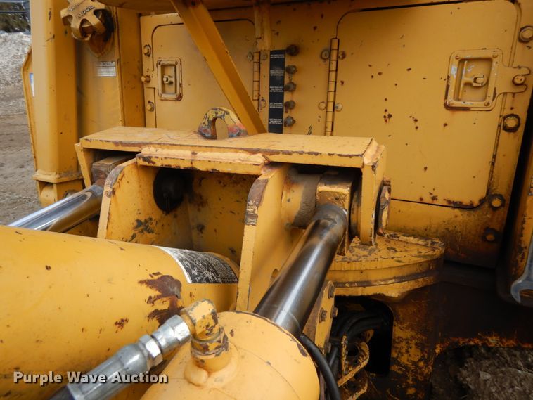 image for item DF6493 1998 Vermeer P185  cable plow