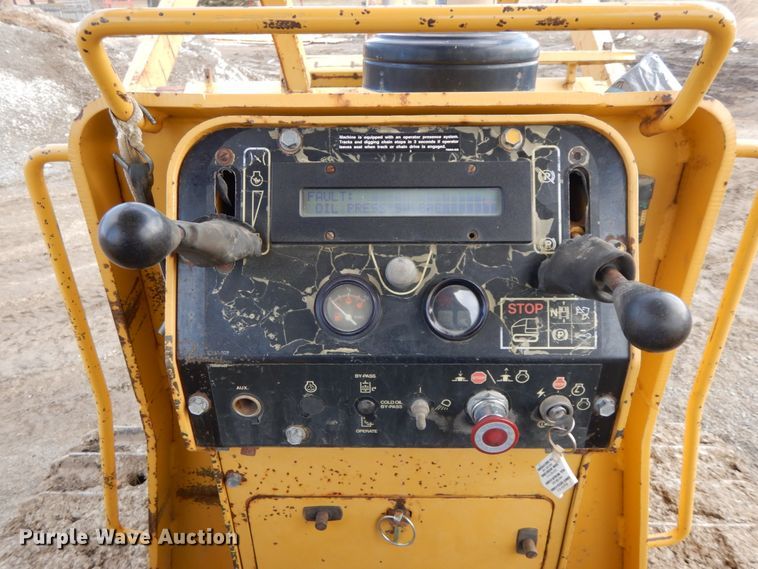 image for item DF6493 1998 Vermeer P185  cable plow