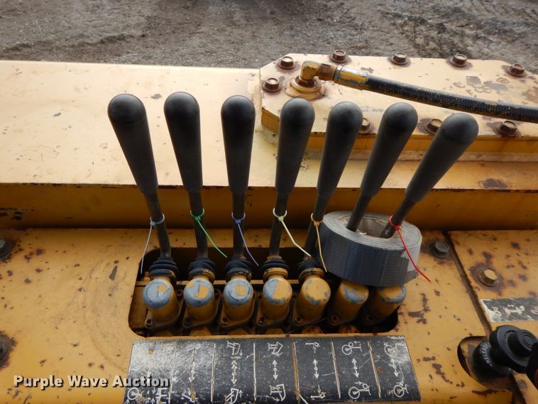 image for item DF6493 1998 Vermeer P185  cable plow