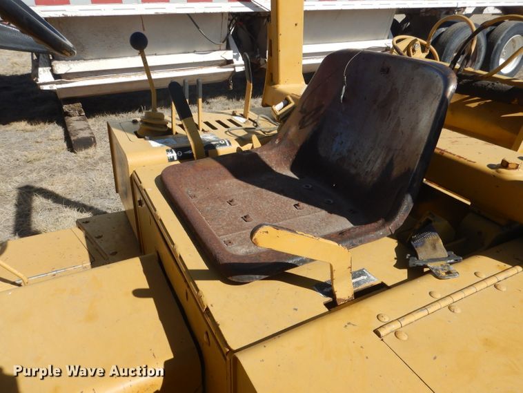 image for item DG4676 1995 Vermeer V4750  trencher