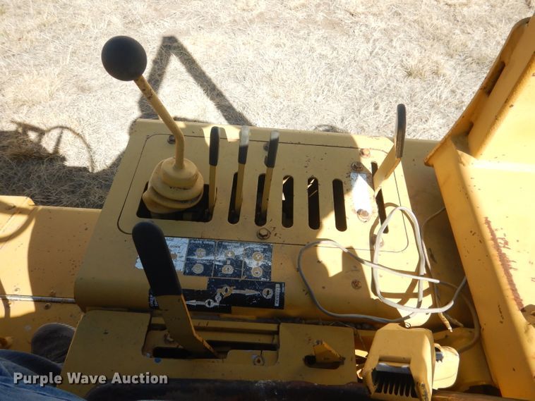 image for item DG4676 1995 Vermeer V4750  trencher