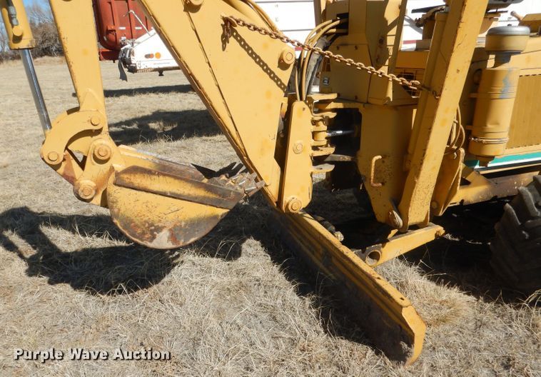 image for item DG4676 1995 Vermeer V4750  trencher
