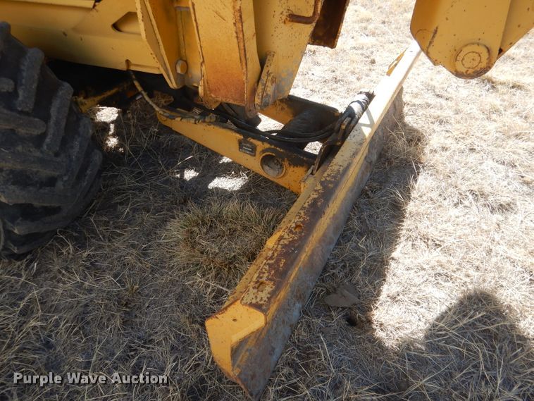 image for item DG4676 1995 Vermeer V4750  trencher