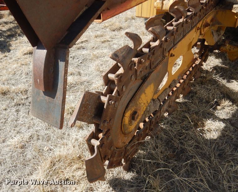 image for item DG4676 1995 Vermeer V4750  trencher