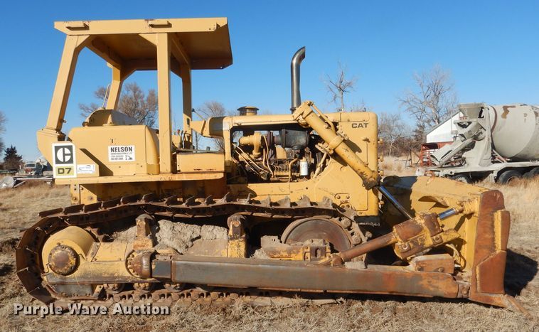 image for item DG4681 Caterpillar D7  dozer
