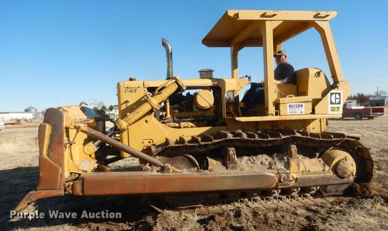 image for item DG4681 Caterpillar D7  dozer