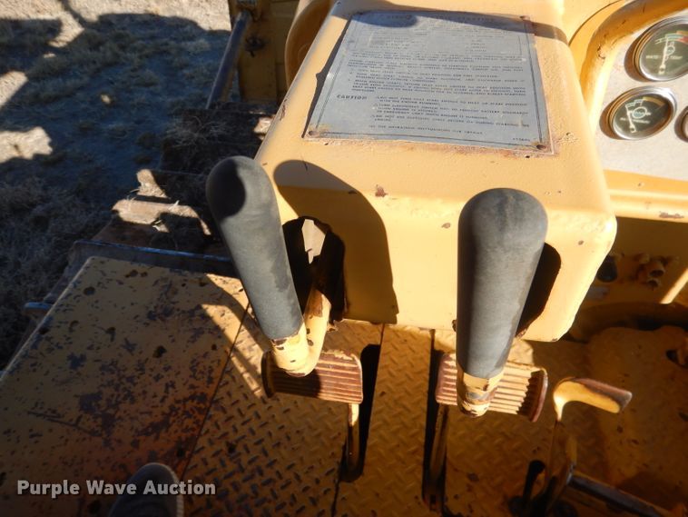 image for item DG4681 Caterpillar D7  dozer