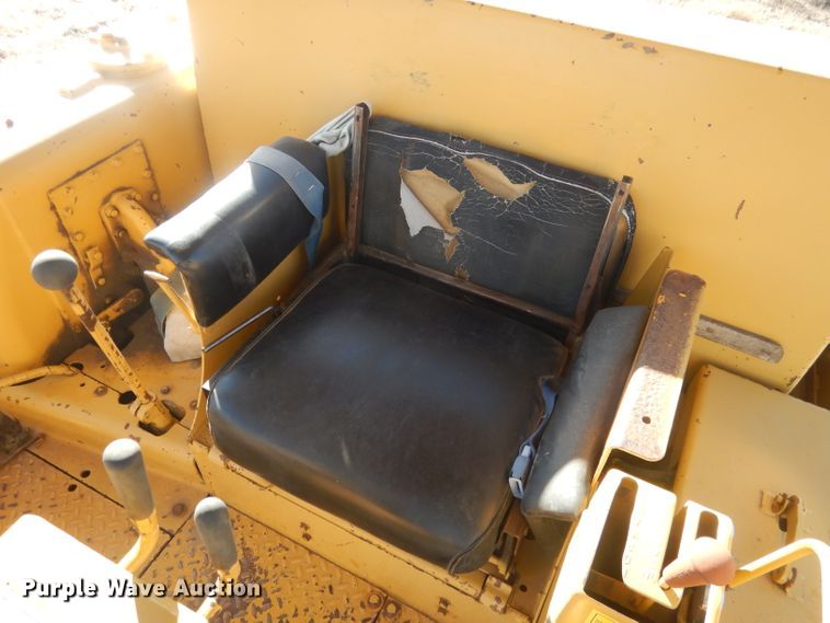 image for item DG4681 Caterpillar D7  dozer