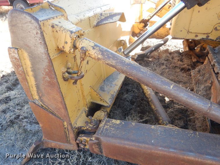 image for item DG4681 Caterpillar D7  dozer