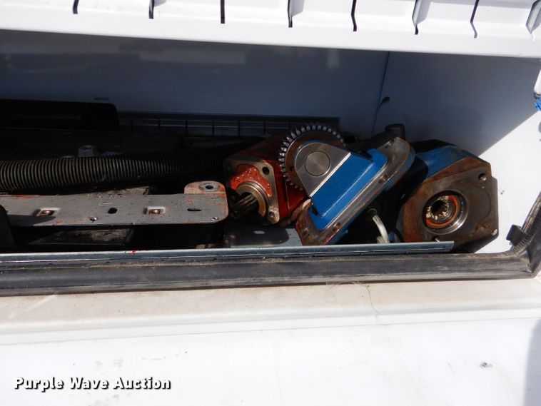 image for item DI8495 2016 Altec utility bed with frame