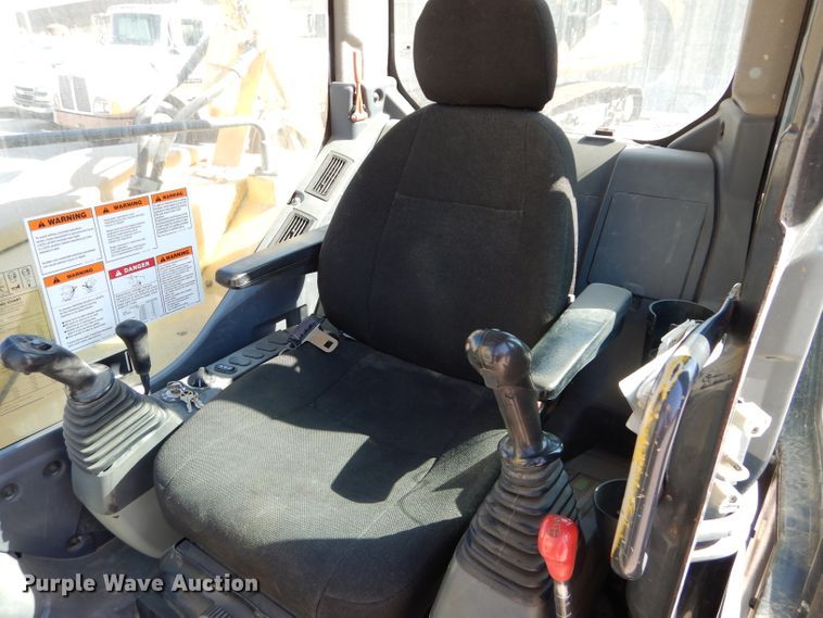 image for item DI8497 2008 Komatsu PC88MR-8  mini excavator