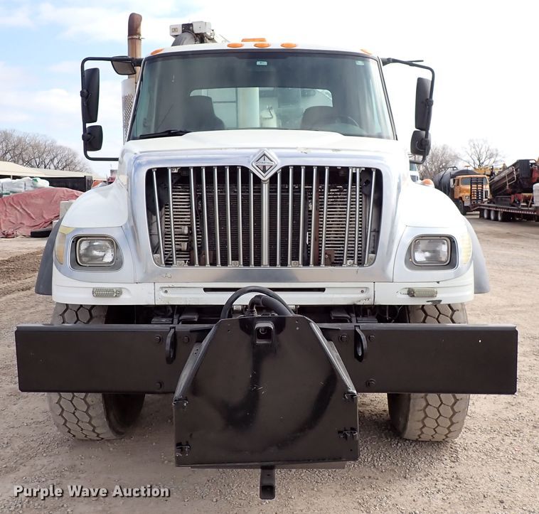 image for item DJ0085 2007 International 7600  hydrovac truck