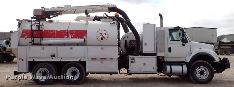 image for item DJ0085 2007 International 7600  hydrovac truck