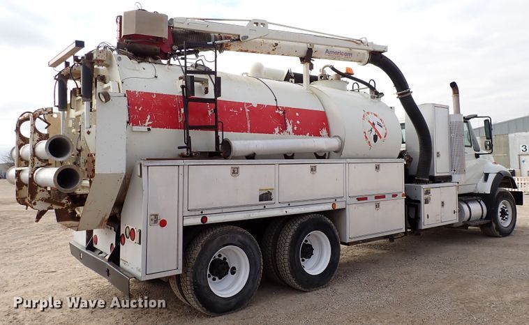 image for item DJ0085 2007 International 7600  hydrovac truck
