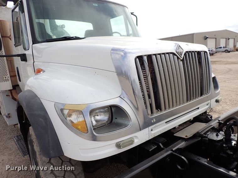 image for item DJ0085 2007 International 7600  hydrovac truck