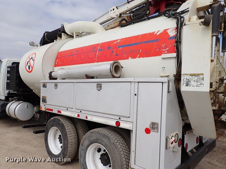 image for item DJ0085 2007 International 7600  hydrovac truck