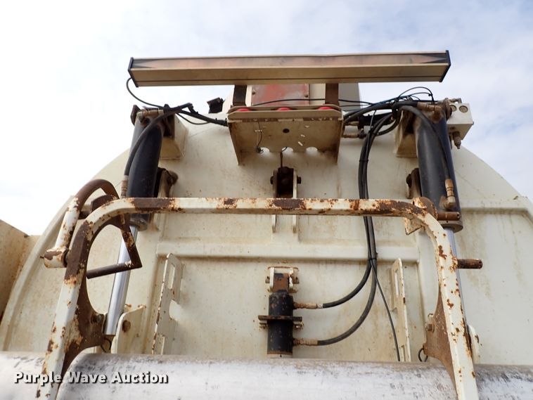 image for item DJ0085 2007 International 7600  hydrovac truck