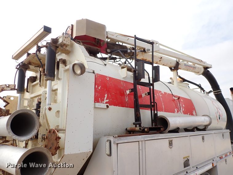 image for item DJ0085 2007 International 7600  hydrovac truck