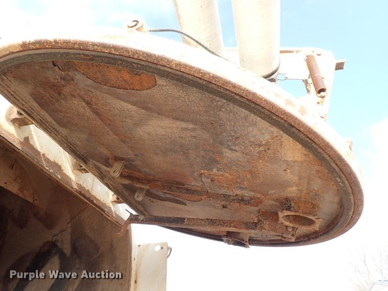 image for item DJ0085 2007 International 7600  hydrovac truck